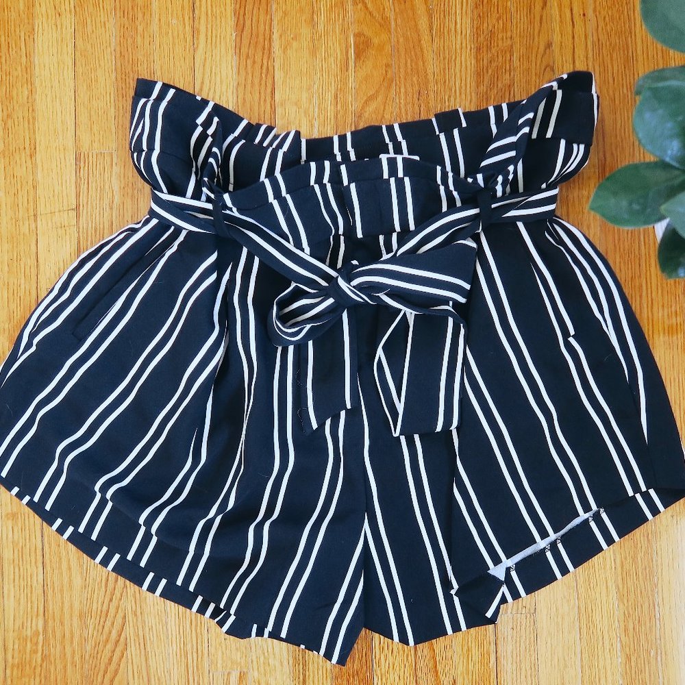 Torrid Black & White Stripe Tie-Front Short